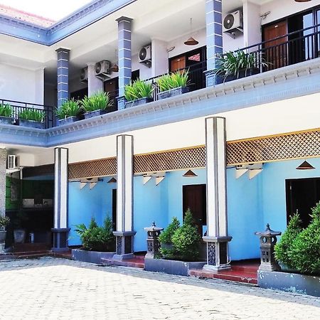 Hotel Salma Syariah Mitra Reddoorz Near Terminal Baru Kediri Kediri  Luaran gambar