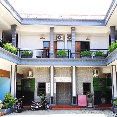 Hotel Salma Syariah Mitra Reddoorz Near Terminal Baru Kediri Kediri  Luaran gambar
