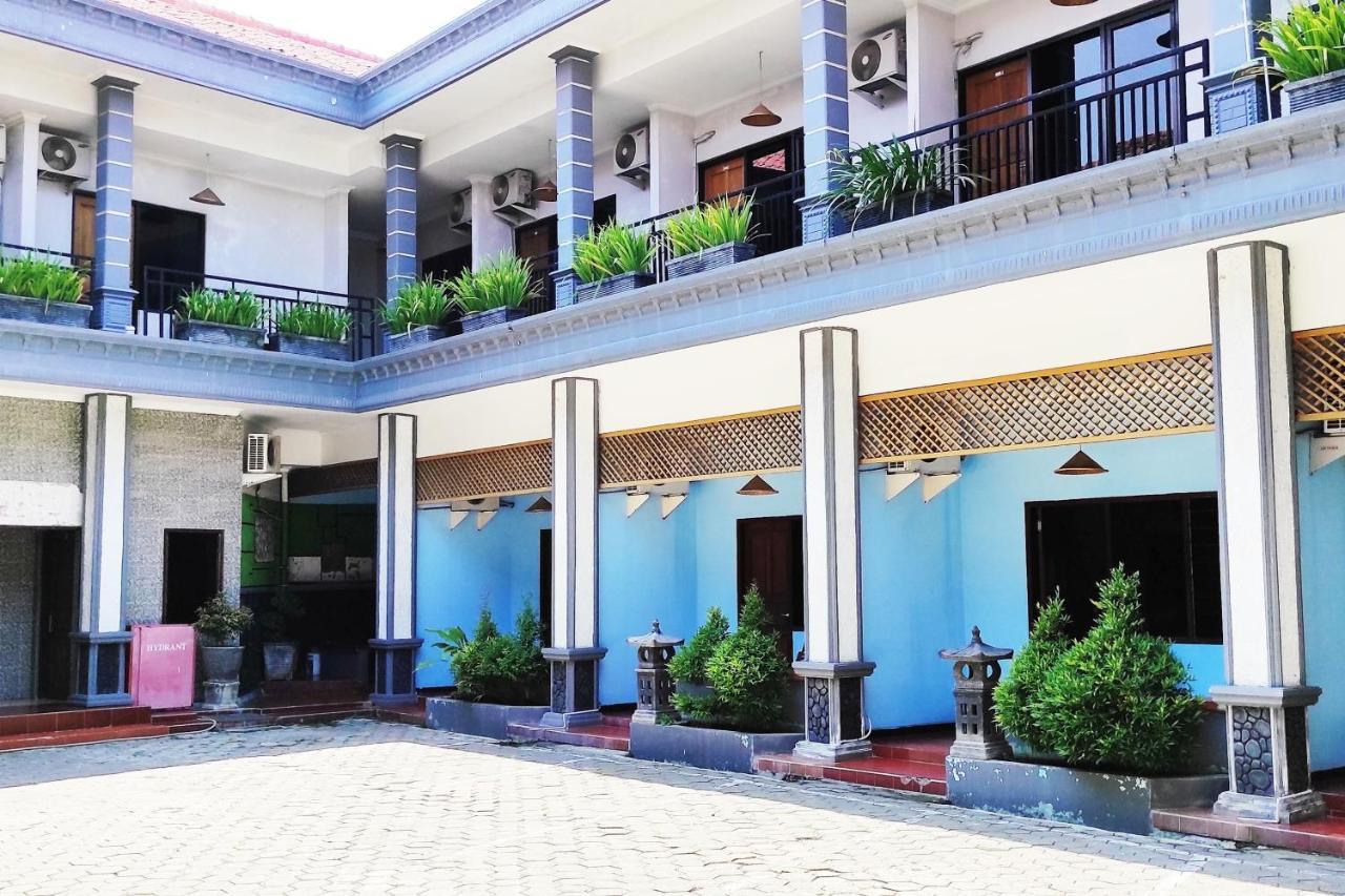 Hotel Salma Syariah Mitra Reddoorz Near Terminal Baru Kediri Kediri  Luaran gambar